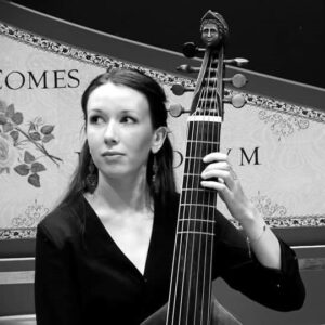 Photographie portrait de Anne-Sophie Eiselé, professeur de viole de gambe