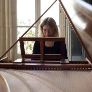 Photographie portrait de Julie Pumir, professeur de clavecin