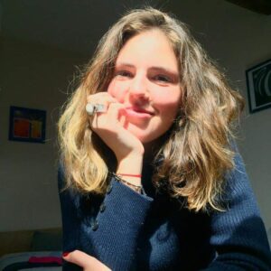 Photographie portrait de Léa Rouzaud, professeur de piano