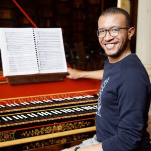 Photographie portrait de Jorge Silva, professeur de clavecin et de chant