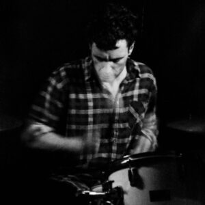 Photographie de Benoît Joblot, professeur de batterie